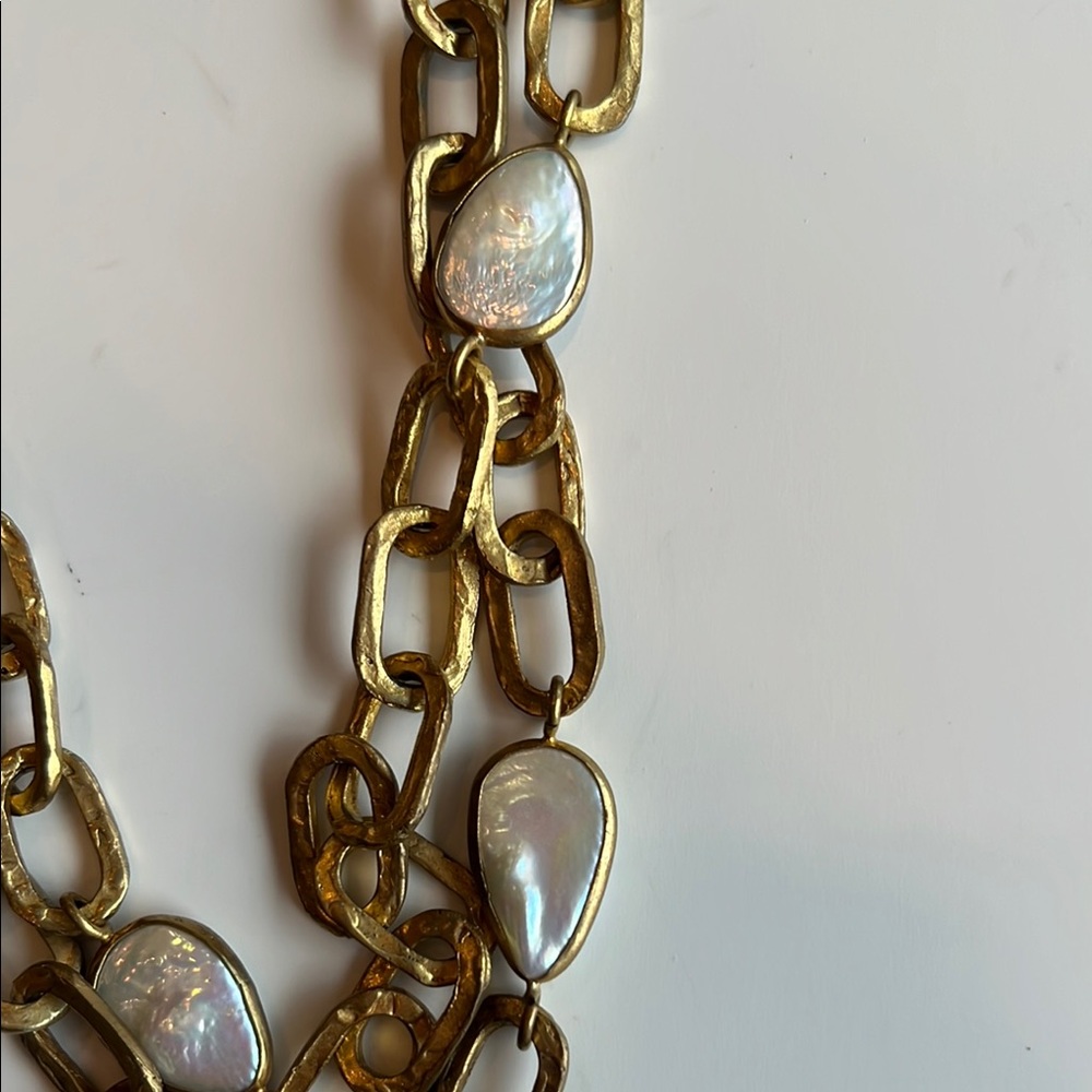 Elegant Gold and Pearl Chain Necklace